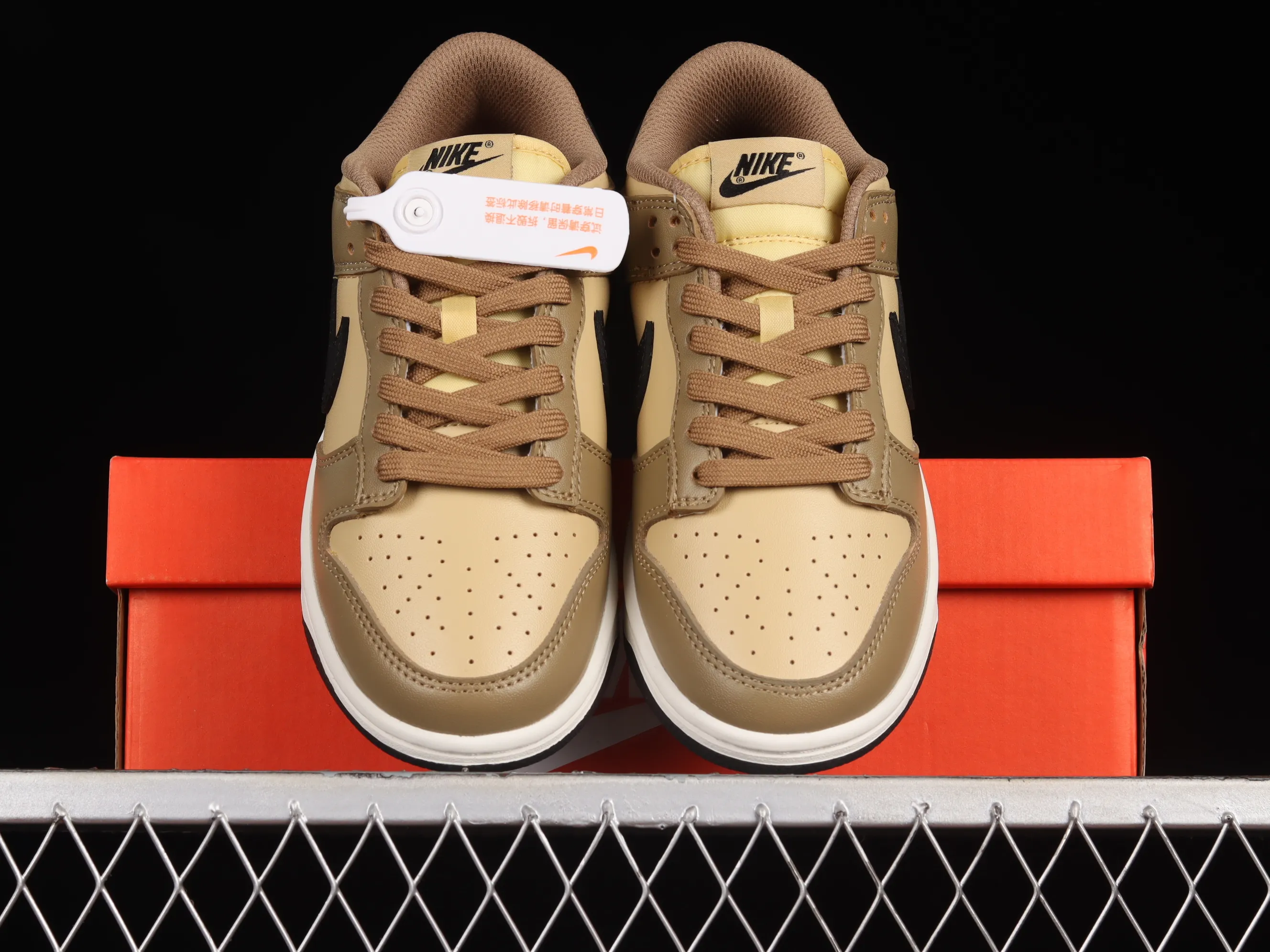 All Categories Nk SB Dunk Series Nk SB Dunk Low Low-top Sneakers N Version Nk Dunk Low Pro SB "Dark Driftwood" SB Smashing Backboard Fashion Casual Sneakers DD1503-200